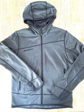 Mammut Full Zip Hooded Jacket!